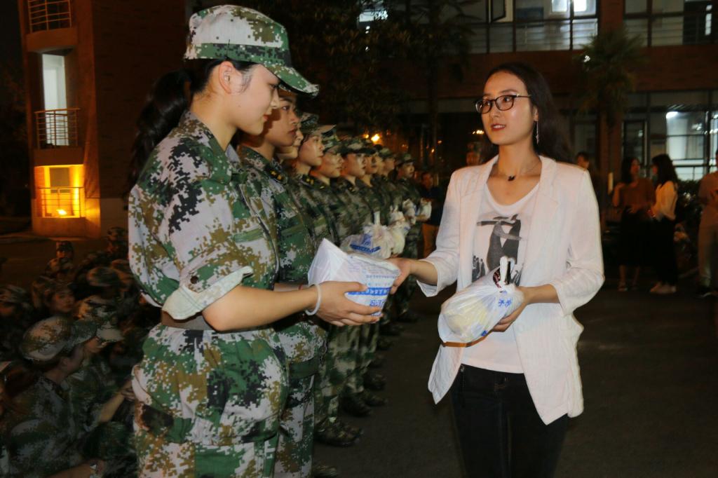 QQ图片20180921203225.jpg QQ图片20180921203225.jpg