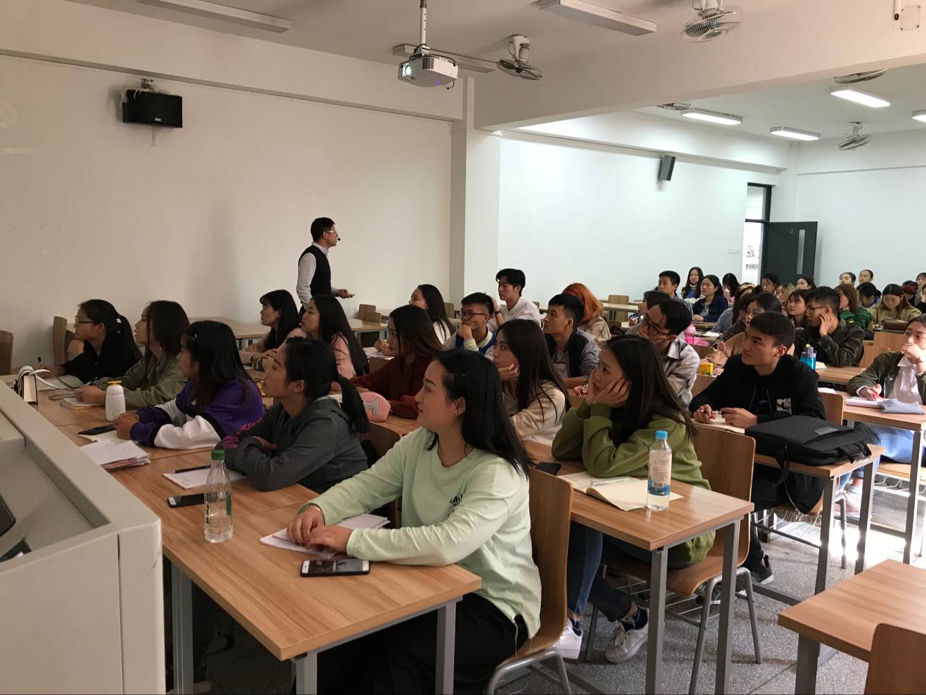 QQ图片20181101153827.jpg QQ图片20181101153827.jpg
